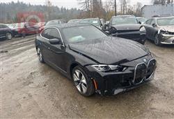 بی ئێم دەبڵیو i4